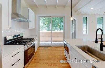65 Cameron St in Brookline, MA - Building Photo