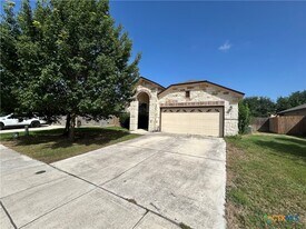 3013 Sandstone Way in New Braunfels, TX - Building Photo