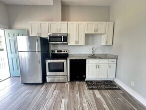 7 Pearl St in Savannah, GA - Building Photo - Building Photo