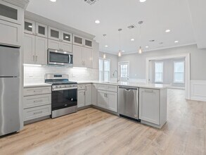 698 Chalkstone Ave in Providence, RI - Building Photo - Building Photo