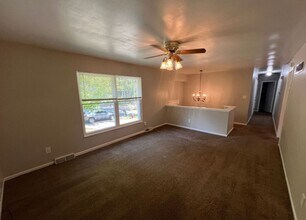 508 NE Shiloh Cir in Blue Springs, MO - Building Photo - Building Photo
