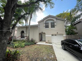 1741 NW 107th Way in Plantation, FL - Building Photo