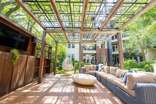 Ellison On Broad in Greenville, SC - Building Photo