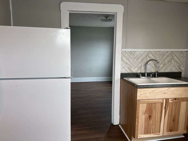 2807 Spruce Ave, Unit 2nd Fl. in Altoona, PA - Building Photo - Building Photo