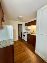 50 School St in Lancaster, NY - Foto de edificio - Building Photo