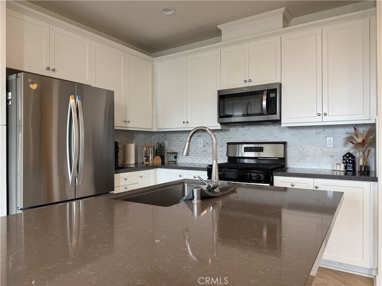 4096 E Peony Paseo, Unit 23 in Ontario, CA - Building Photo