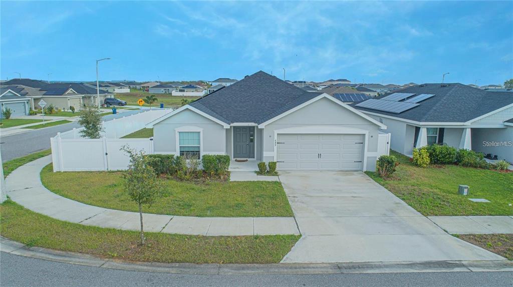 649 Persian Dr in Haines City, FL - Building Photo
