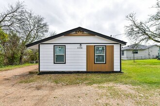 1106 Brewster Ave in Killeen, TX - Building Photo - Building Photo