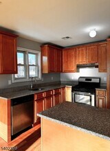 104 Luttgen Pl in Linden, NJ - Building Photo - Building Photo