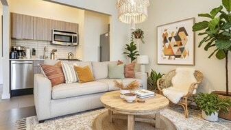 375 Kapaloala Pl, Unit B in Honolulu, HI - Building Photo