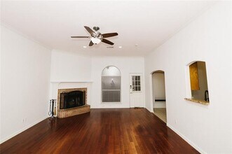 852 Magnolia Ct in Hurst, TX - Building Photo - Building Photo