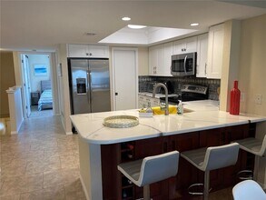 900 Harbour House Dr in Indian Rocks Beach, FL - Building Photo - Building Photo