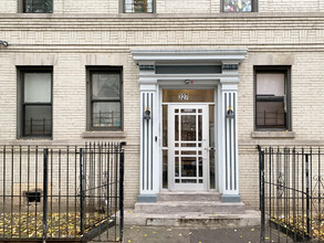 327 E 22nd St in Brooklyn, NY - Building Photo - Building Photo