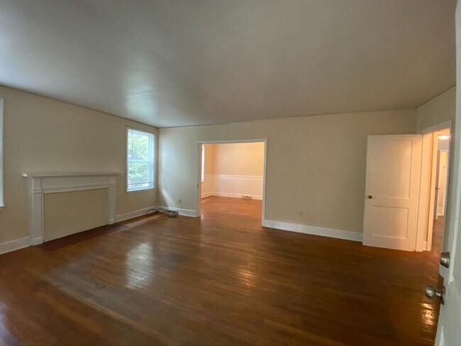 29 Hollywood Ct in Columbia, SC - Building Photo - Building Photo