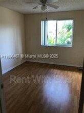 470 S Park Rd in Hollywood, FL - Foto de edificio - Building Photo