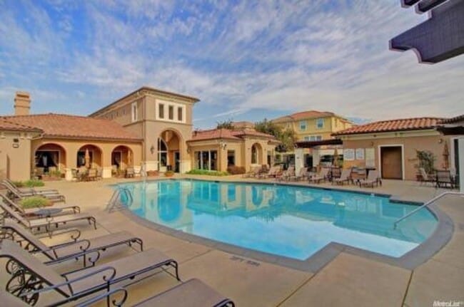 property at 4800 Westlake Pkwy