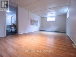 861 Cosburn Ave. in Toronto, ON - Building Photo - Building Photo