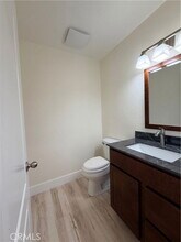 705 Bay Hill Dr in Newport Beach, CA - Building Photo - Building Photo