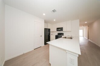 9108 SW 20th St in Oklahoma City, OK - Building Photo - Building Photo