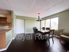 2533 Ala Wai Blvd in Honolulu, HI - Building Photo - Building Photo