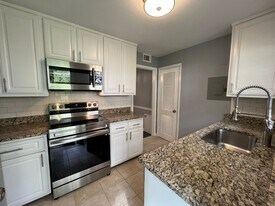 3057 Pharr Ct N Northwest in Atlanta, GA - Building Photo