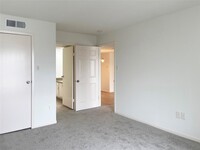 2816 S Bartell Dr photo'