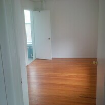 1114 Spruce St in Philadelphia, PA - Building Photo