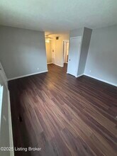 2707 Riedling Dr in Louisville, KY - Building Photo - Building Photo