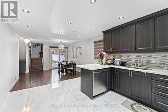 23 Lindridge Ave in Brampton, ON - Building Photo - Building Photo