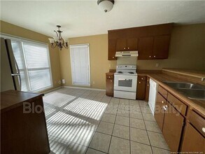 5736 Waters Edge Dr in Fayetteville, NC - Building Photo - Building Photo