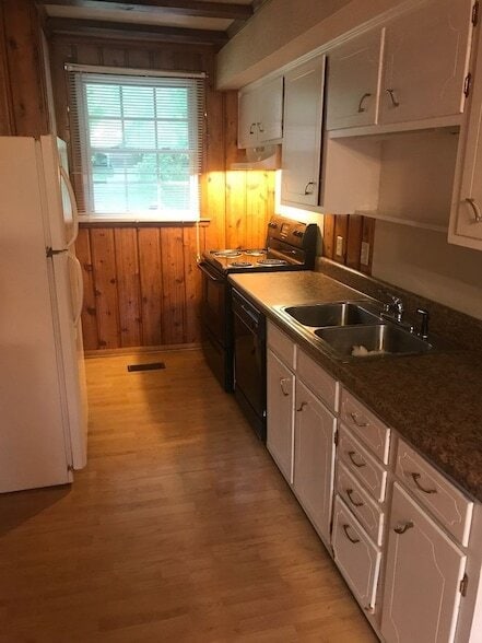 7029 Bonnavent Dr in Nashville, TN - Building Photo - Building Photo