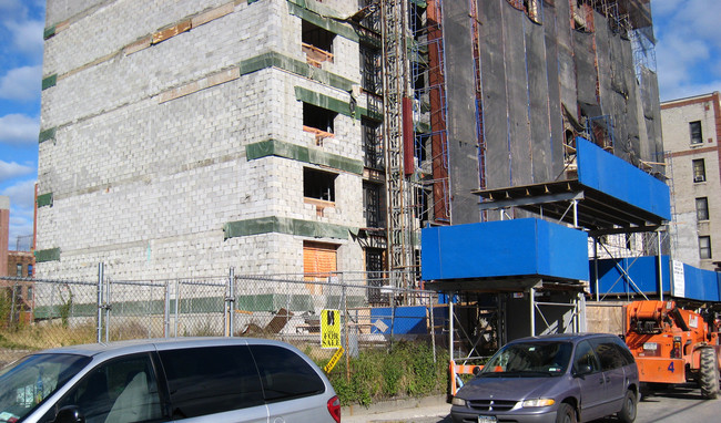 2271 Bathgate Ave in Bronx, NY - Building Photo - Building Photo