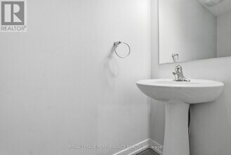 57 Dashing Private in Ottawa, ON - Building Photo - Building Photo