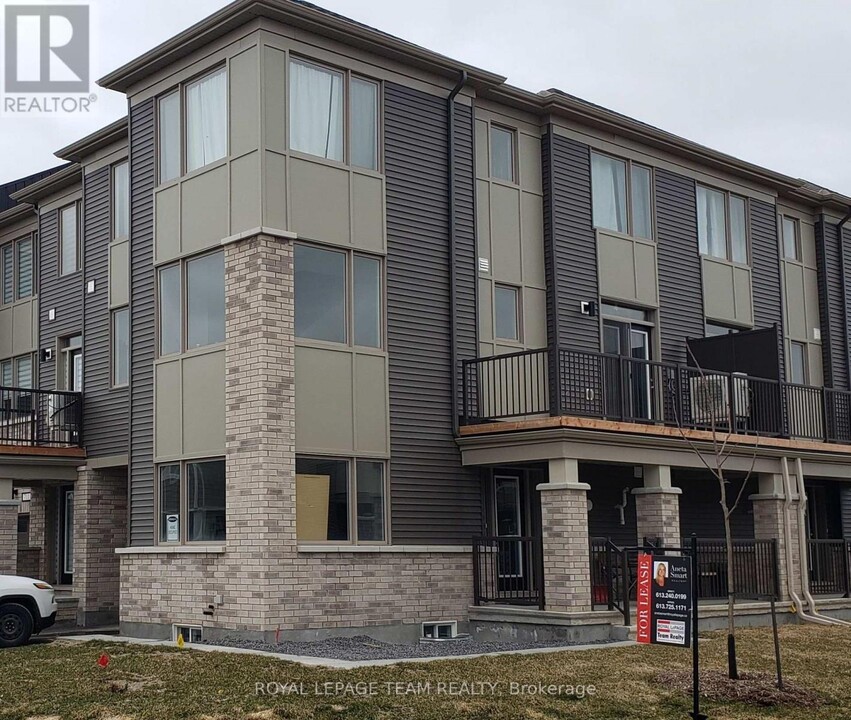 713 Quilter Row in Ottawa, ON - Building Photo