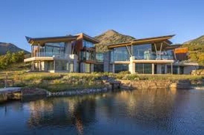 2084 Clermont St in Denver, CO - Building Photo - Building Photo