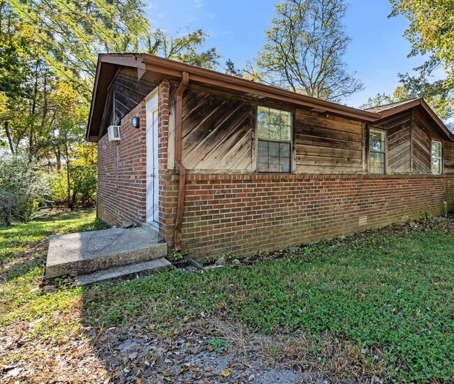 4426 Central Valley Dr in Nashville, TN - Building Photo - Building Photo