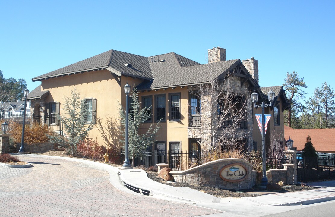 40671 G Village Dr in Big Bear Lake, CA - Building Photo