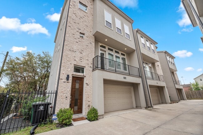 5725 Darling St in Houston, TX - Building Photo - Building Photo