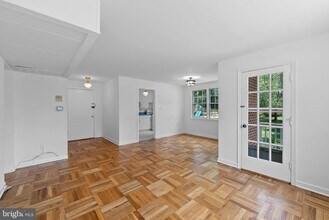 6615 Potomac Ave in Alexandria, VA - Building Photo - Building Photo