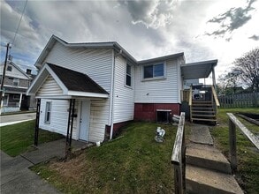 601 Addison St in Washington, PA - Building Photo - Building Photo