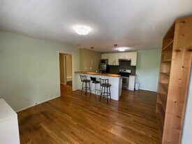 304 E 33rd St in Austin, TX - Building Photo