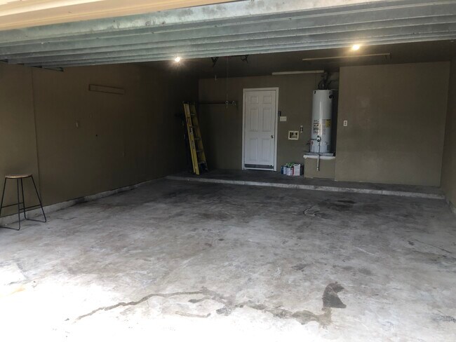 11731 Santa Fe Tr in Santa Fe, TX - Building Photo - Building Photo