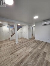 905 Smyth Rd in Ottawa, ON - Building Photo - Building Photo