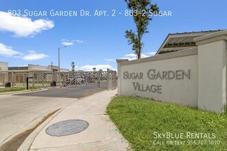 803 Sugar Gdn Dr in Pharr, TX - Building Photo - Building Photo