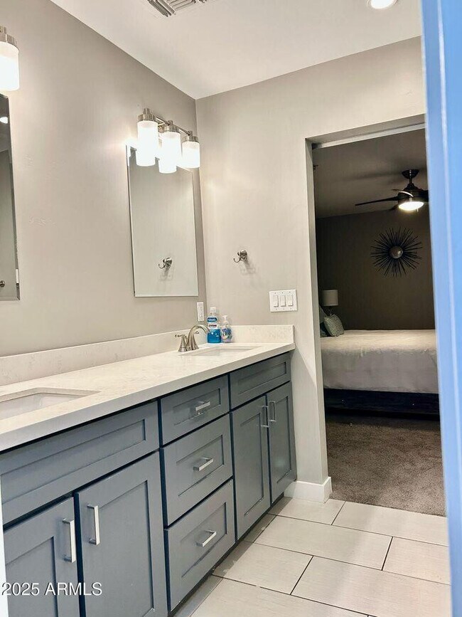 7635 E Verde Ln in Scottsdale, AZ - Building Photo - Building Photo