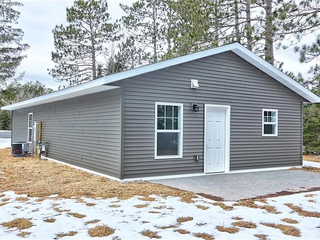 10274 N Olker Rd in Hayward, WI - Building Photo - Building Photo
