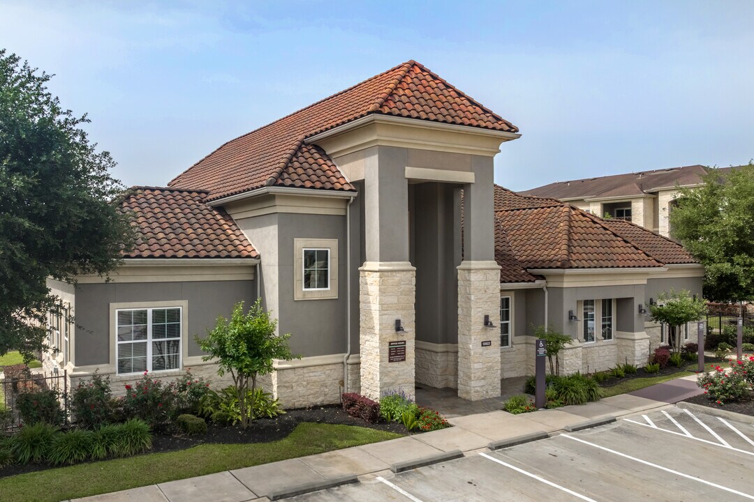 Trails at Lake Houston in Houston, TX - Foto de edificio