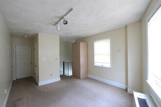8 Mount Auburn St, Unit 2 in Cambridge, MA - Building Photo - Building Photo