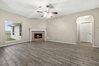 21495 Pleasant Forest Dr in Porter, TX - Building Photo - Building Photo