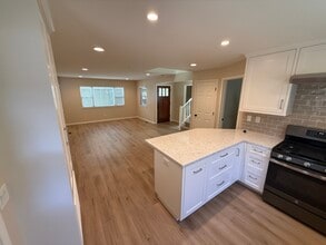 1956 Chorro St in San Luis Obispo, CA - Building Photo - Building Photo